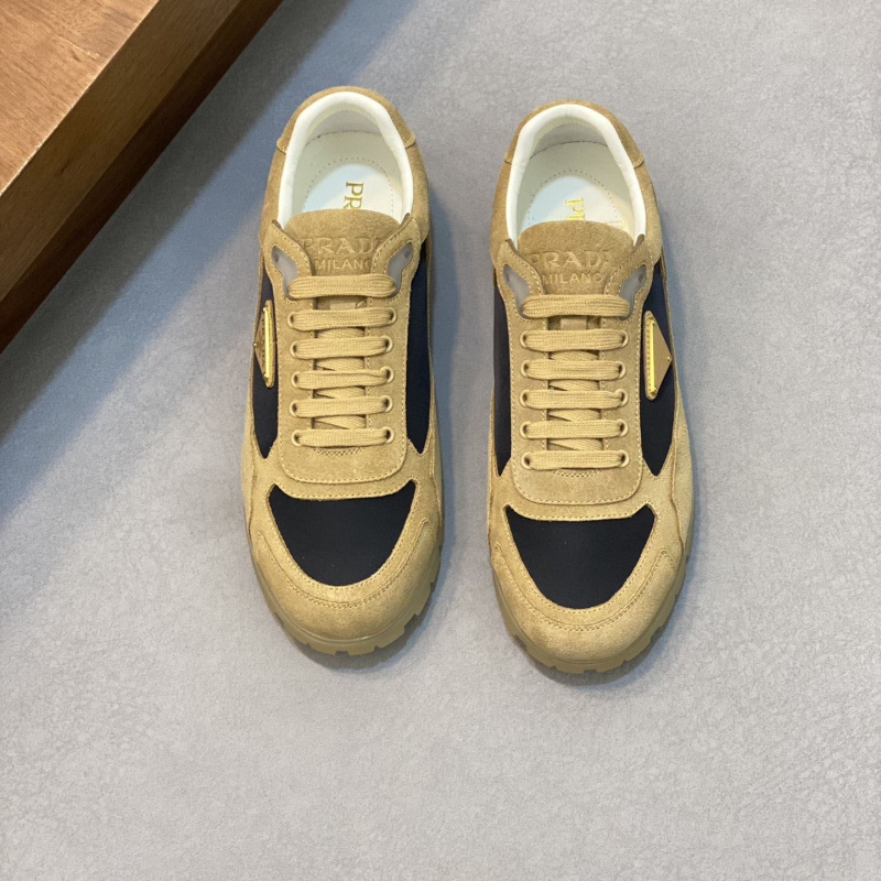 Pra*a casual shoes